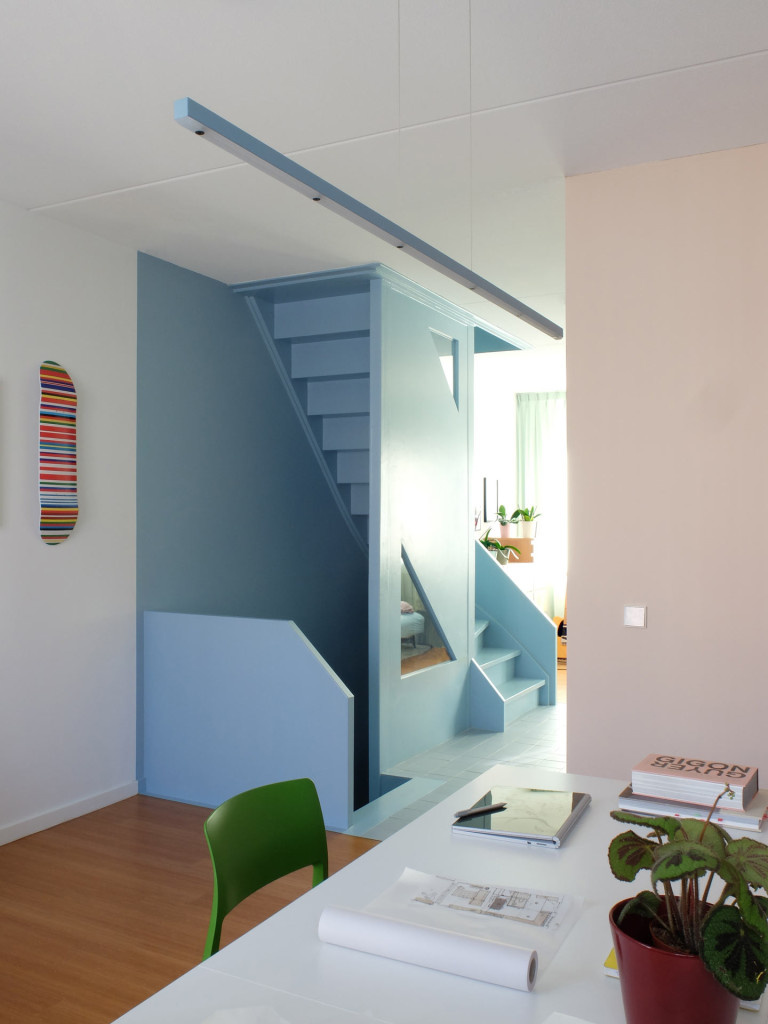 10-Lagado-architects-workhome-playhome-Rotterdam-interior-blue-stair-studio-pink-bamboo-by-LAGADO-Architects